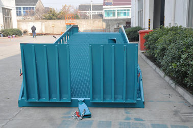 Manual /Electrical Mobile Dock Ramp 1.8 Meters Working Height 8000Kg Loading Capacity for Work Shop