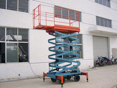 11 Meters adjustable mobile scissor lift with Anti-skid floor platform