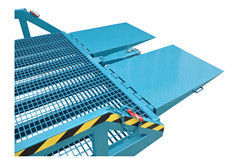8000Kg Manual Mobile Dock Ramp , Mechanical Durable Mobile Loading Dock